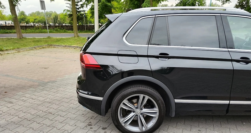 Volkswagen Tiguan cena 117900 przebieg: 183000, rok produkcji 2017 z Praszka małe 781